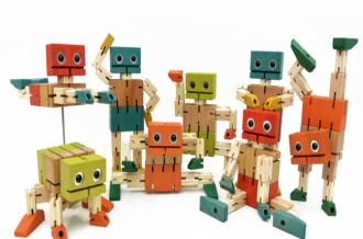 Exposition de jouets en bois de Stéphanie PERTUS