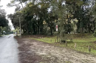 Parking autobus proche du petit train_Saint-Trojan-les-Bains