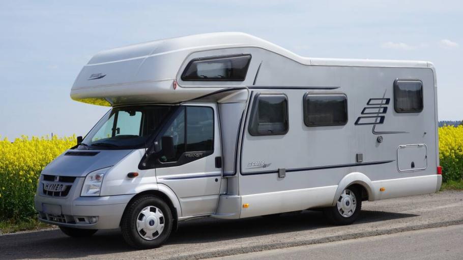 Aire de stationnement camping-car photo 4
