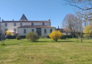 Le logis de Feusse_Saint-Just-Luzac