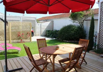 Terrasse Meublé de Josette Duvert