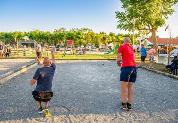 terrain de pétanque camping ile d'Oléron