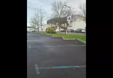 parking Médiathèque