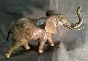 OBJETS D'AFRIQUE -  PEINTURES ET BRONZES