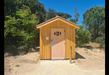 Toilettes publiques - plage de Foulerot_Saint-Georges-d'Oléron